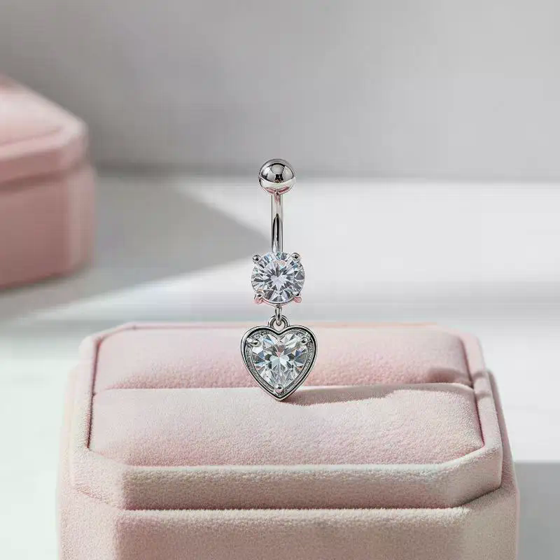 Anello per ombelico curvo con  - Body Jewelry For Sensitive Skin recensione e prezzo